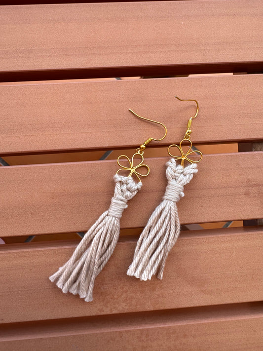 Knot flower earrings