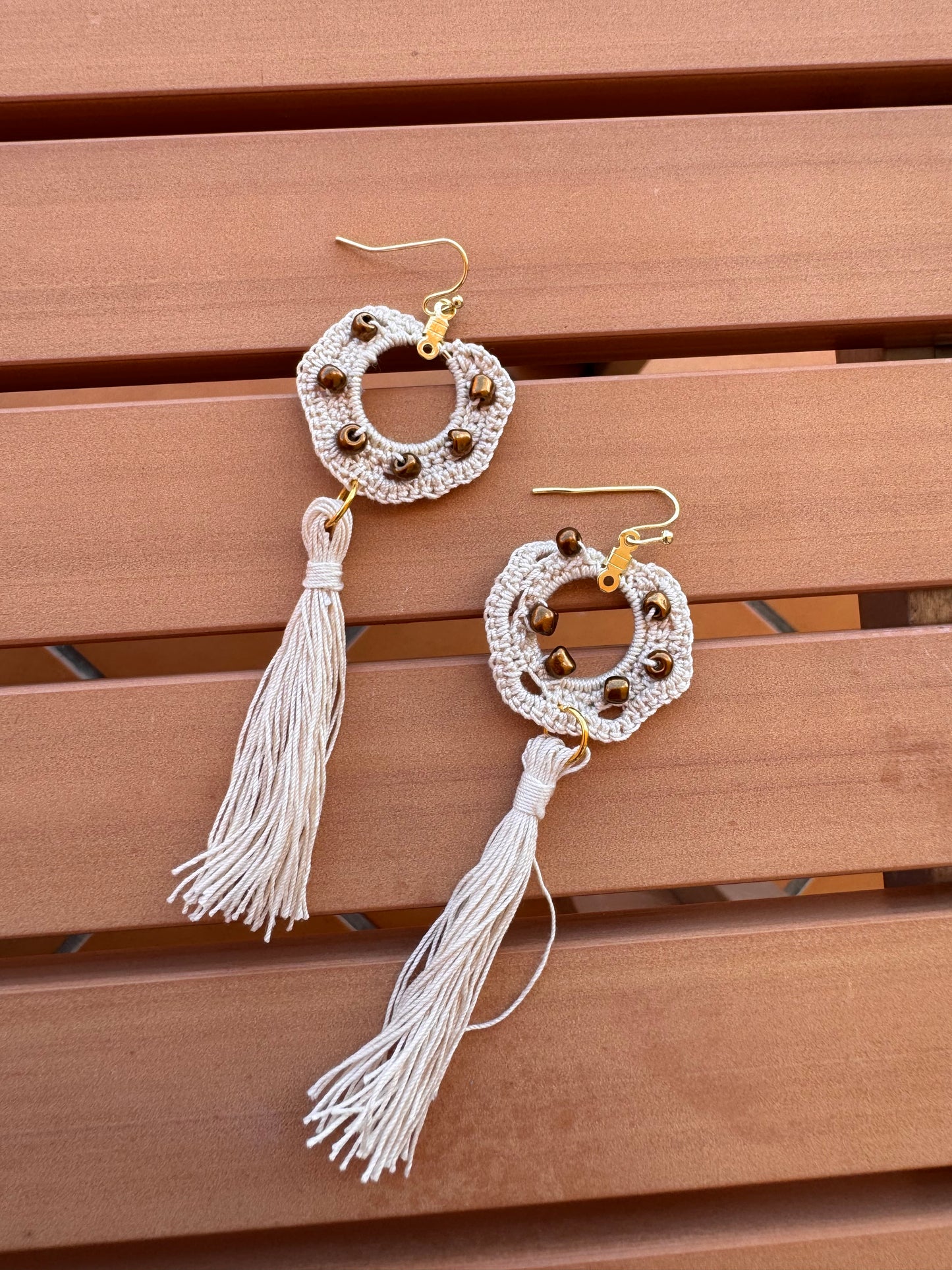 Beige waterfall earrings